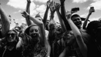 Come scegliere il posto migliore a un concerto platea prato tribuna o pit