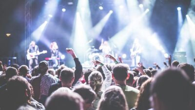 Come vestirsi a un concerto